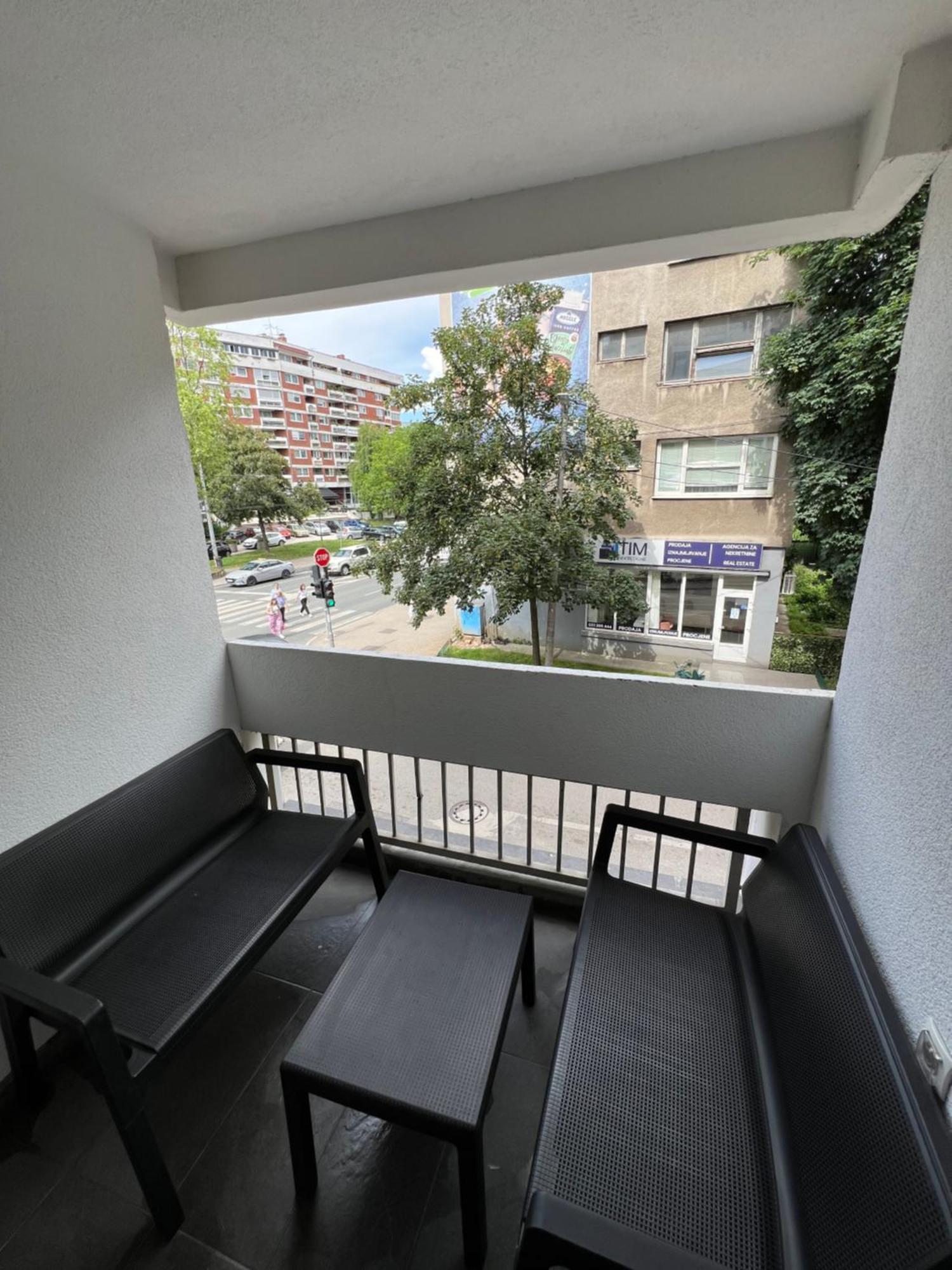 Apartman Omar Stan Na Dan Besplatan Parking Sarajevo公寓 外观 照片